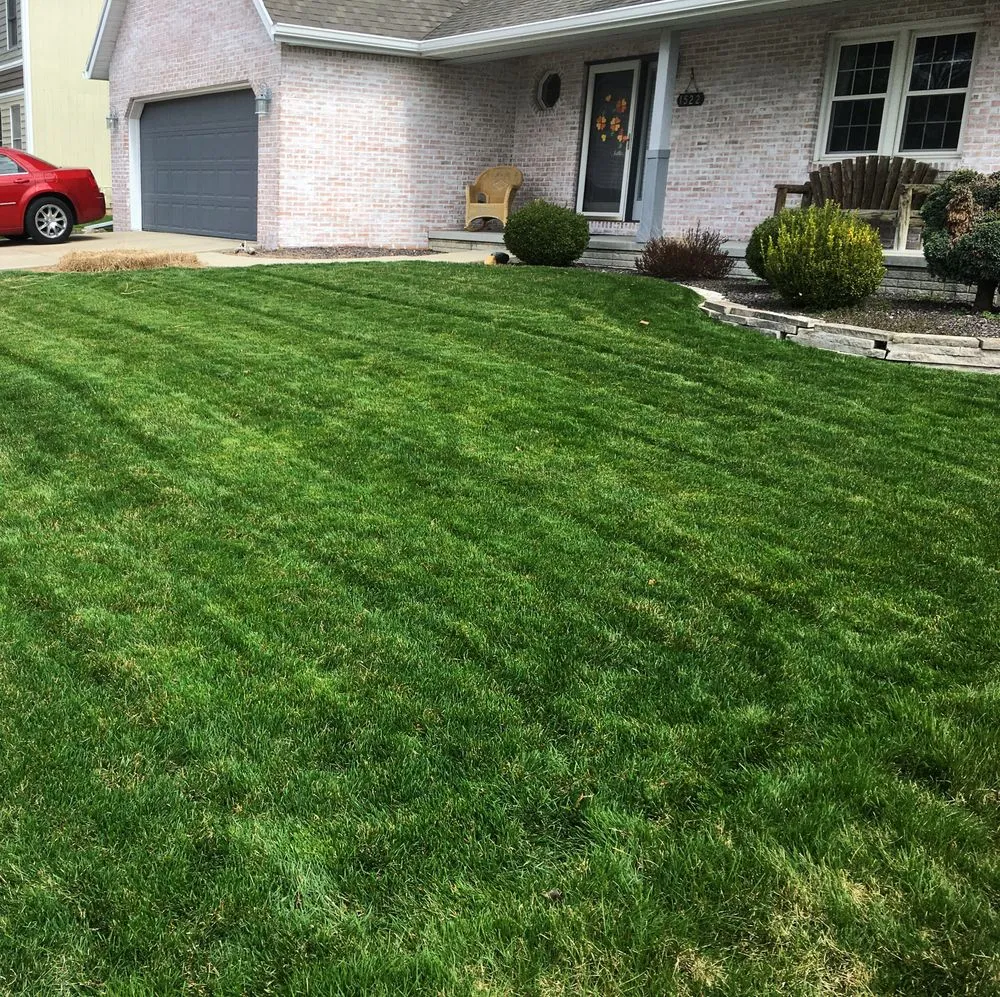 Professional lawn mowing service for residential properties across Bloomington, IL - Star Lawn Care