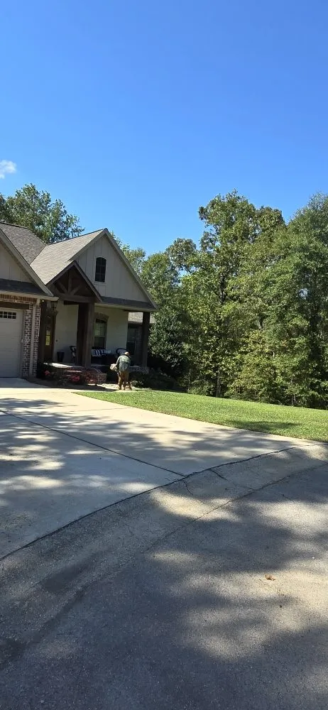 Affordable lawn mowing service in Hattiesburg, MS - Star Lawns