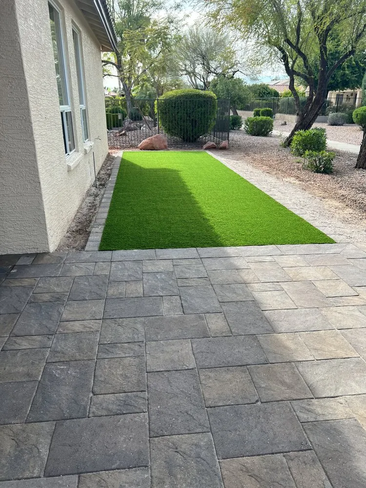 Custom outdoor landscaping in Phoenix, AZ - Star Scapes
