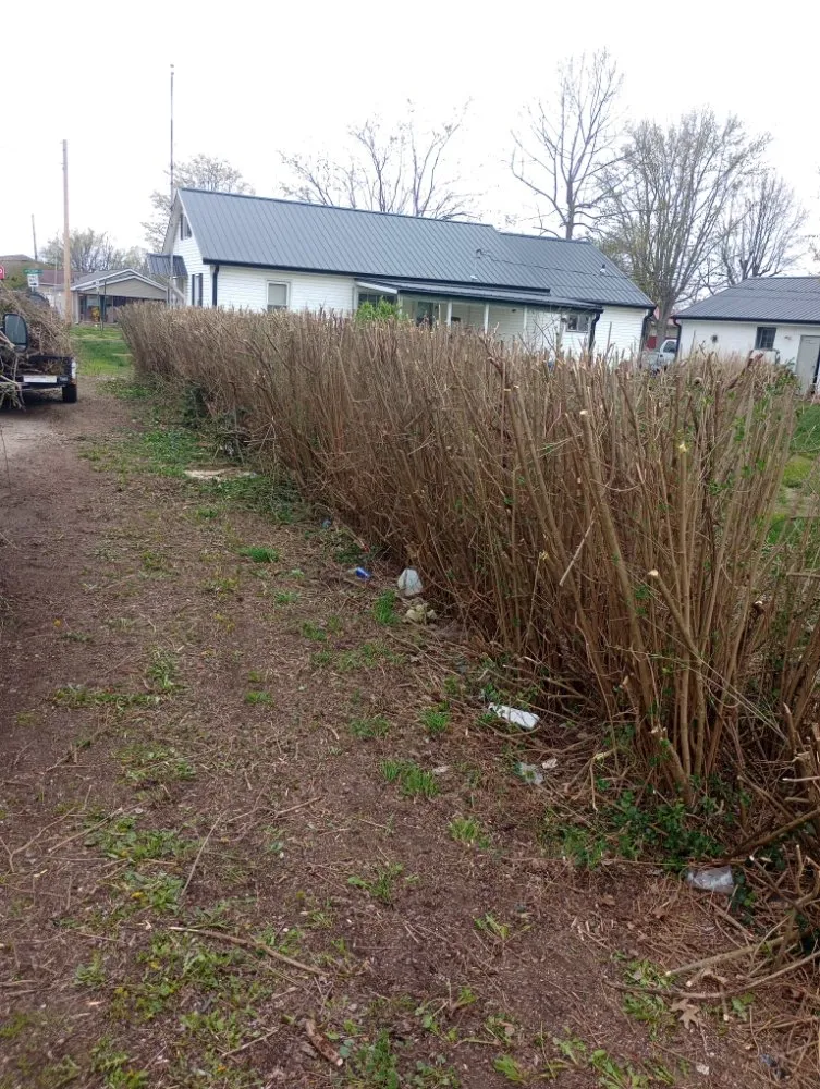 Custom yard maintenance in Circleville, OH by Starkeys Lawncare & landscaping