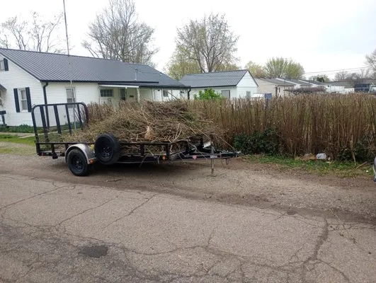 Starkeys Lawncare & landscaping Logo