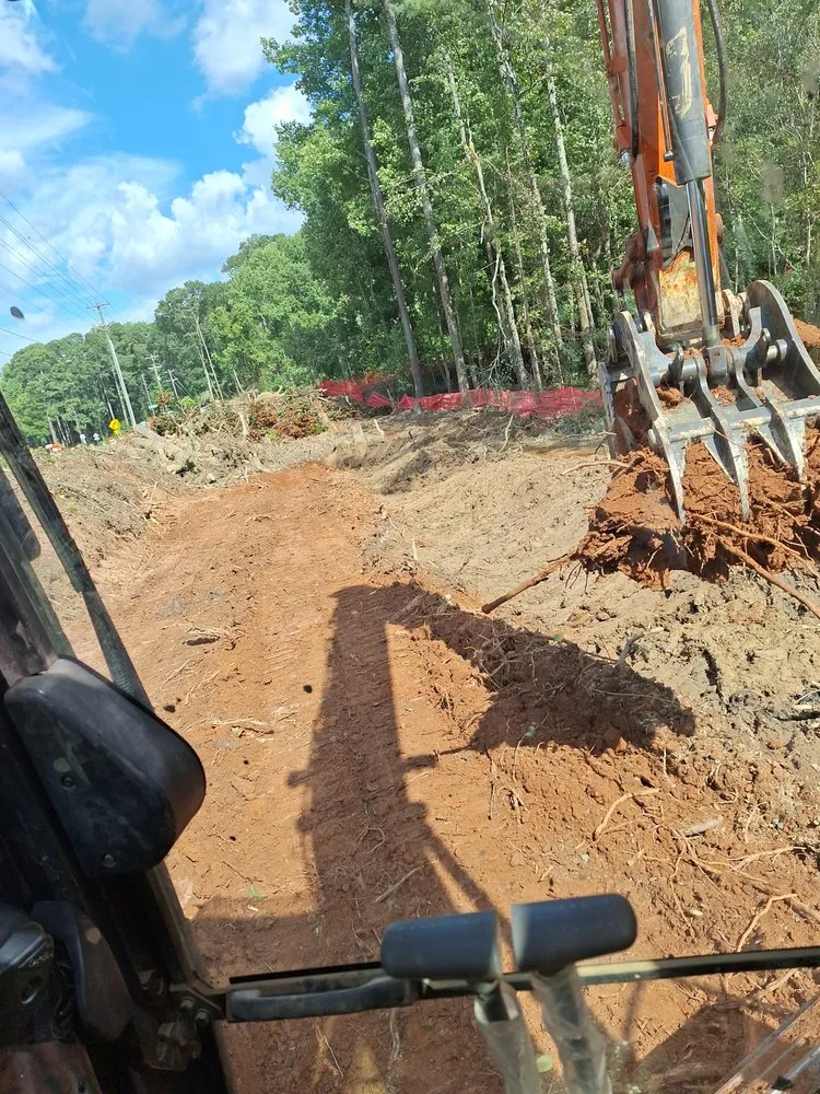 Top-rated lawn care service experts serving Ellijay, GA - Starks Hauling & Development