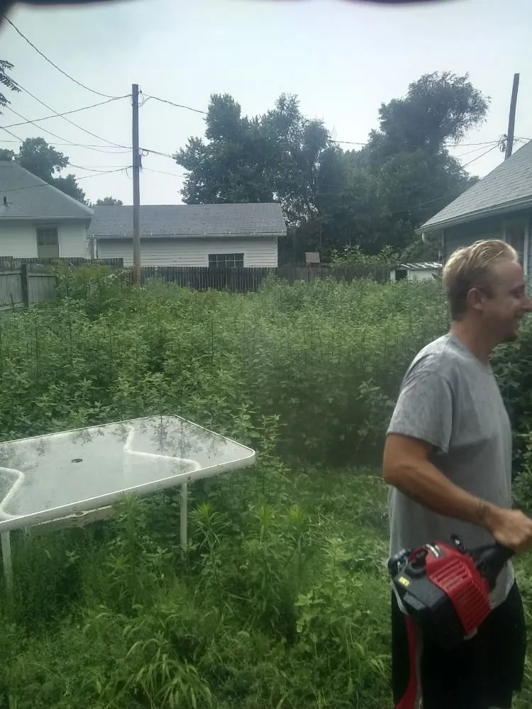 Local yard maintenance in Lincoln, NE - Stark's Lawn Care & Snow Removal