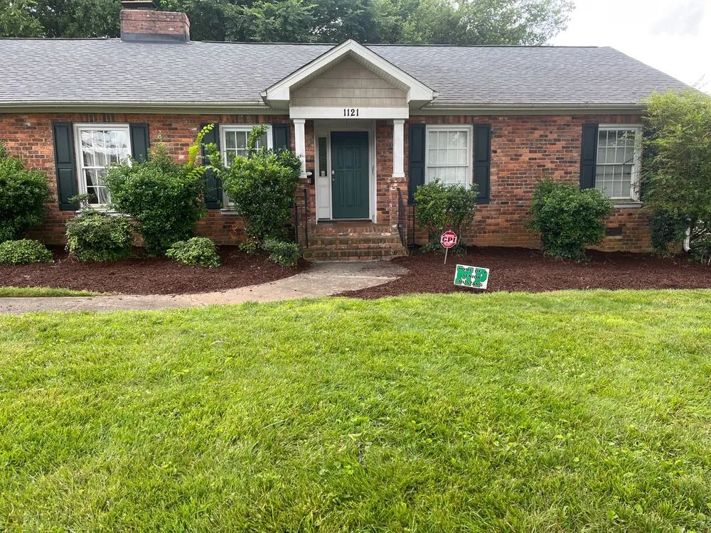 Top-rated lawn care service in Davidson, NC - Starlawns Landscaping