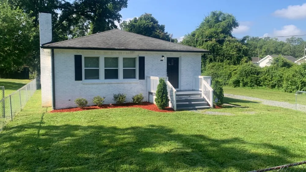 Local lawn care service experts serving Davidson, NC - Starlawns Landscaping