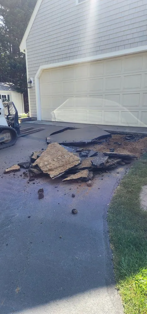 Affordable yard cleanup service experts serving Hyannis, MA - Starline landscaping