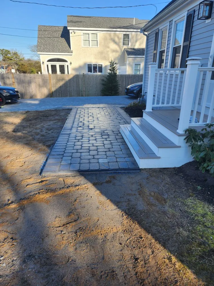Top-rated garden landscaping with custom design in Hyannis, MA by Starline landscaping