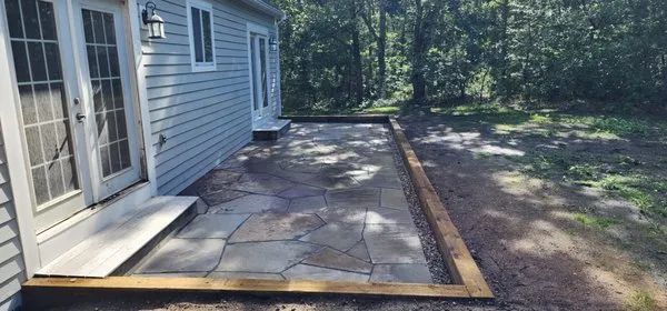 Starline landscaping Logo