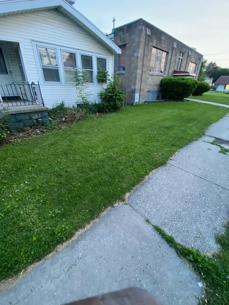 Expert lawn care service in Buffalo, NY by Starlite Snow Removal & Lawn Care
