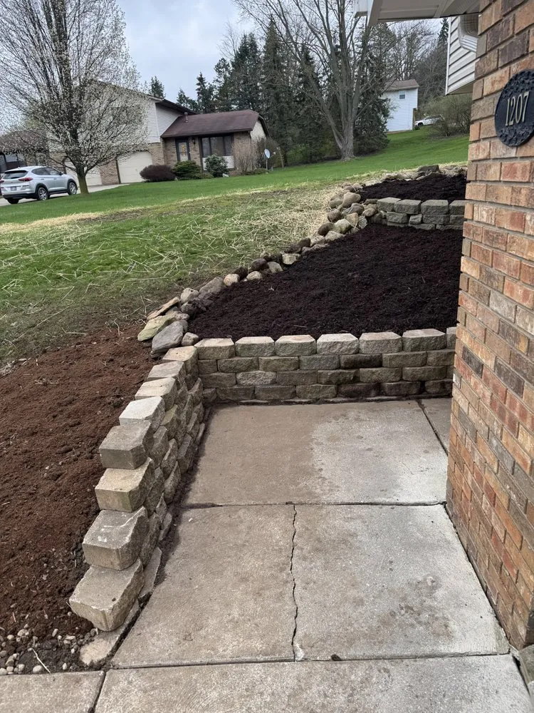 Top-rated outdoor landscaping experts serving Massillon, OH - Starr Scapes