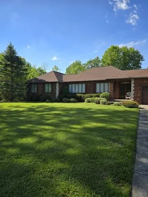 Stars & Stripes Lawn Care Services Logo