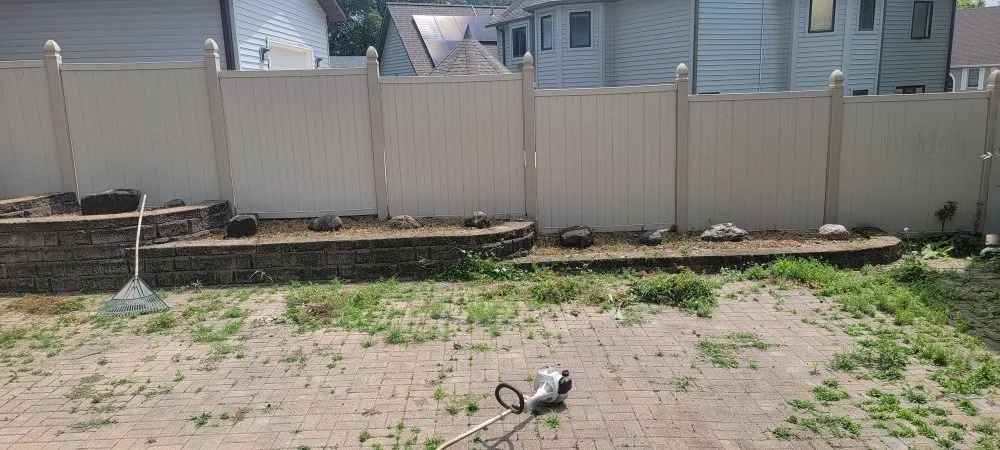 Professional garden landscaping experts serving Ottawa, IL - Starved Rock Property Maintenance