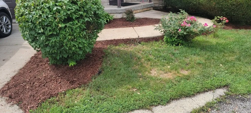 Reliable landscape installation experts serving Ottawa, IL - Starved Rock Property Maintenance