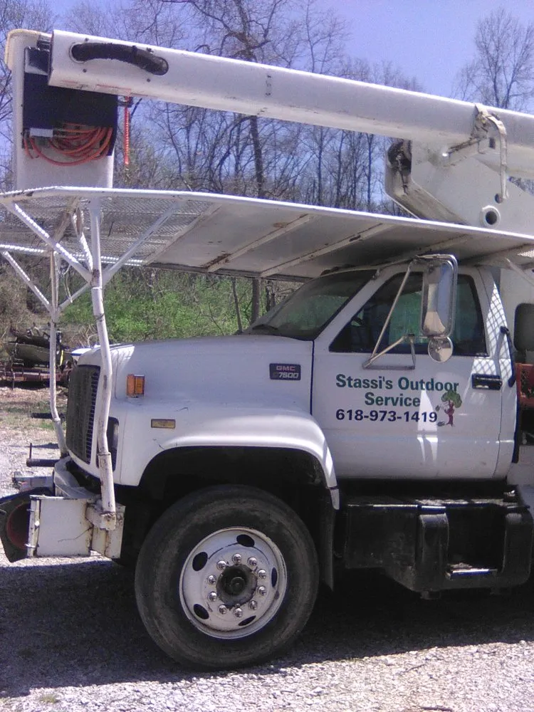 Trusted landscaping services in Bethalto, IL - Stassi's Outdoor Services