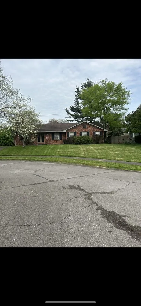 Affordable outdoor landscaping for residential properties across Versailles, KY - State Gray Lawn