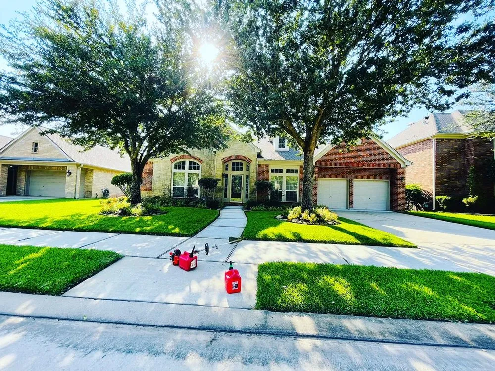 Top-rated yard maintenance in Houston, TX by Statera Solutions