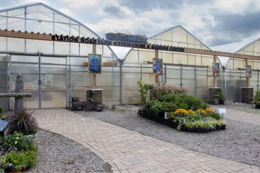 Expert garden landscaping experts serving West Chester, OH - Station Road Farm & Landscaping