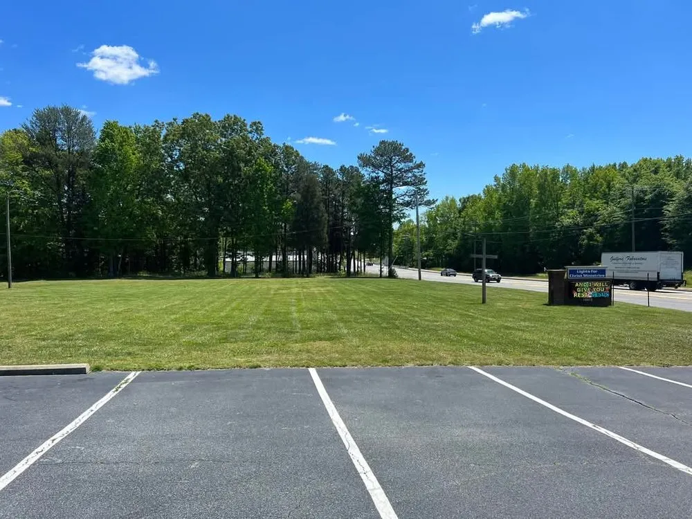 Local yard maintenance in Thomasville, NC - Stay Positive Lawn Care