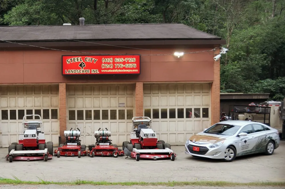 Expert yard maintenance experts serving Pittsburgh, PA - Steel City Landscape