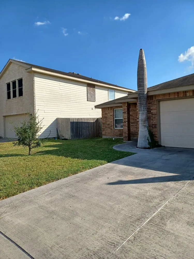 Reliable yard maintenance in Brownsville, TX by STEEL LAWN CARE