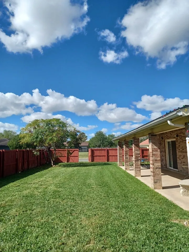 Expert garden landscaping in Brownsville, TX by STEEL LAWN CARE