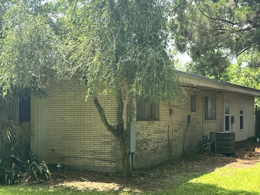 Top-rated garden landscaping for beautiful yards in Monroe, LA by Steel Lawncare