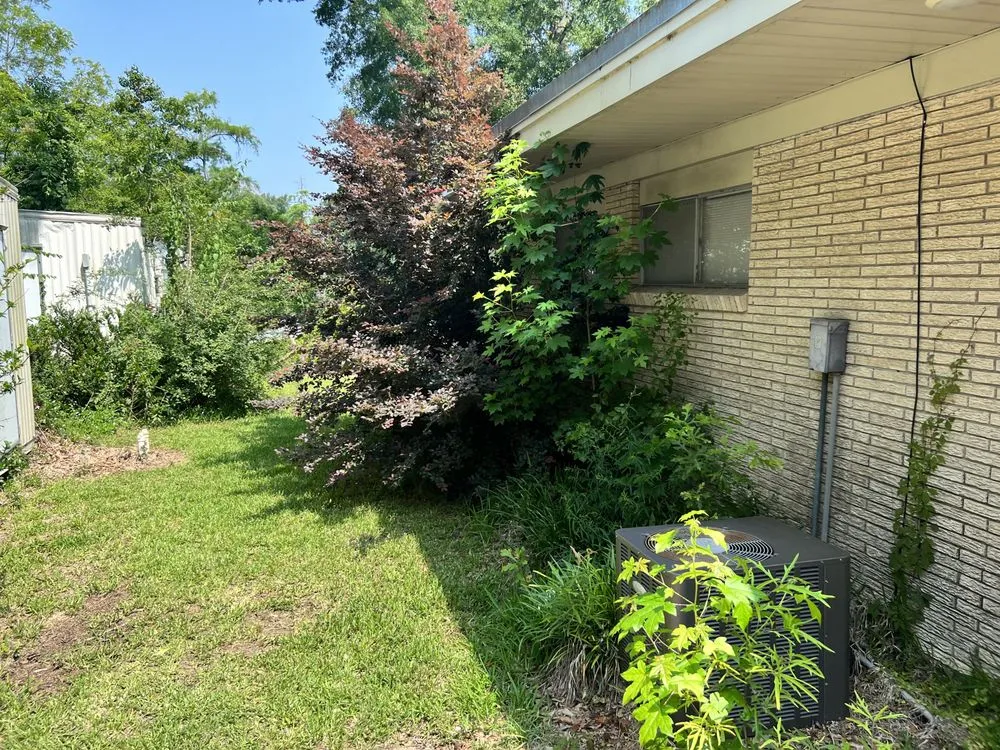 Affordable residential landscaping in Monroe, LA by Steel Lawncare