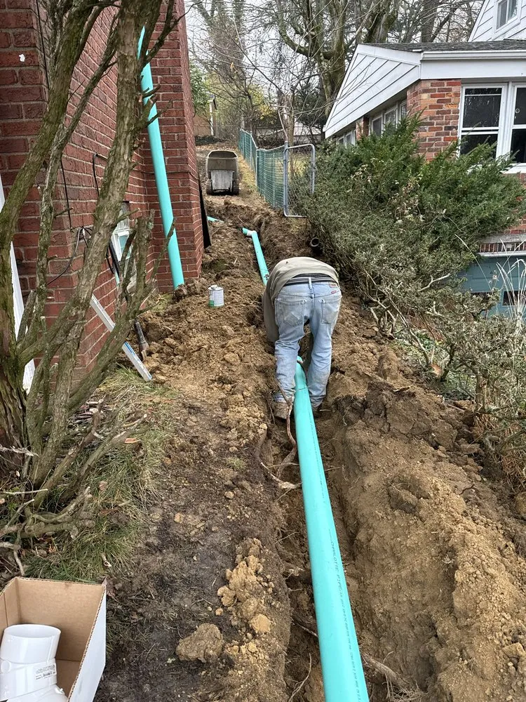 Professional landscaping services in Pittsburgh, PA by Steel River Contracting