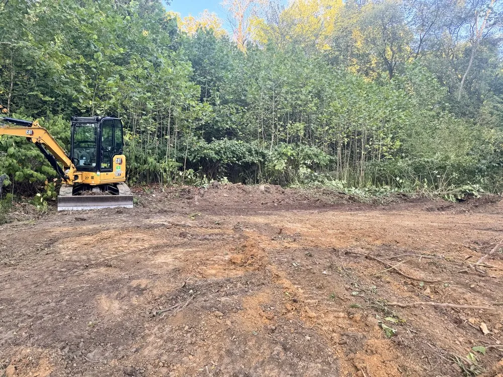 Professional yard cleanup service in Pittsburgh, PA by Steel River Contracting