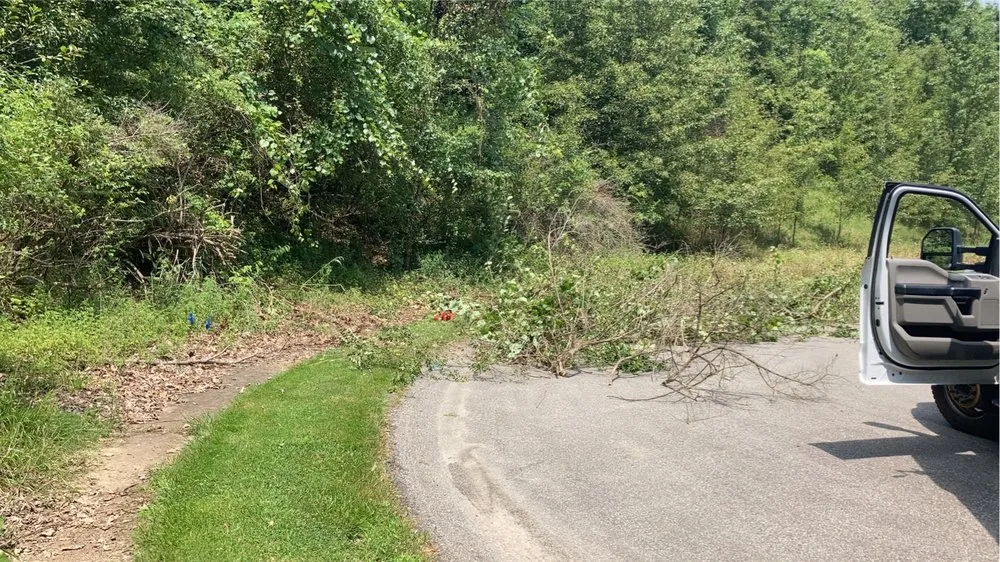 Custom yard maintenance for homes in New Castle, PA by Steel Valley Maintenance