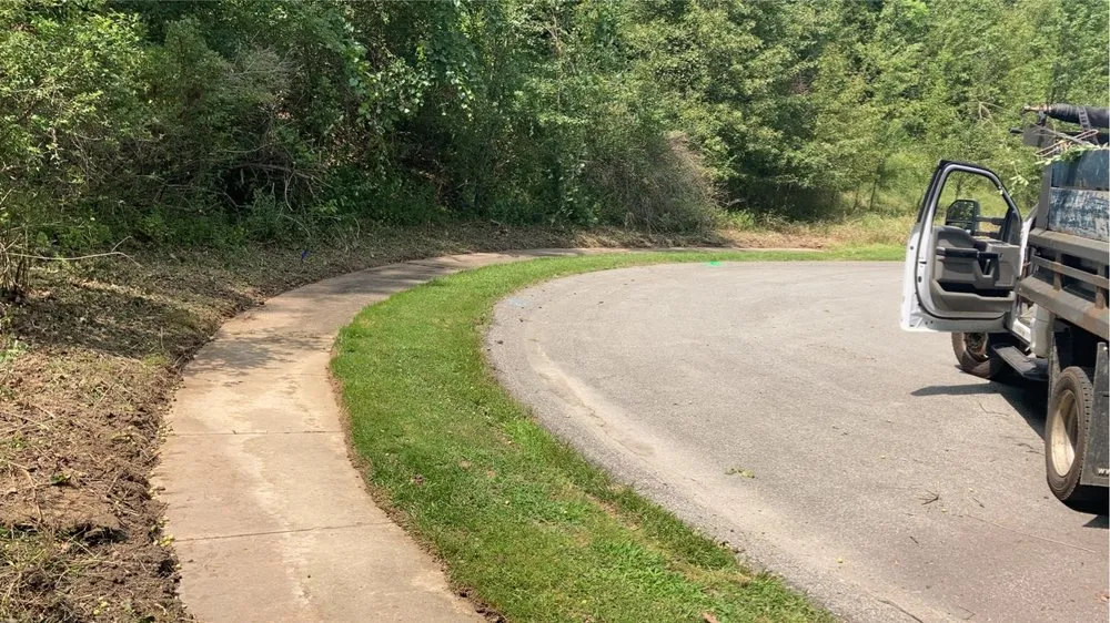 Trusted yard maintenance in New Castle, PA by Steel Valley Maintenance