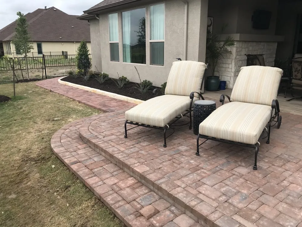 Professional garden landscaping experts serving Keller, TX - Steele Landscapes & Patios
