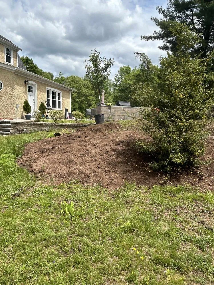 Professional lawn mowing service experts serving Middletown, CT - Steffman Landscaping