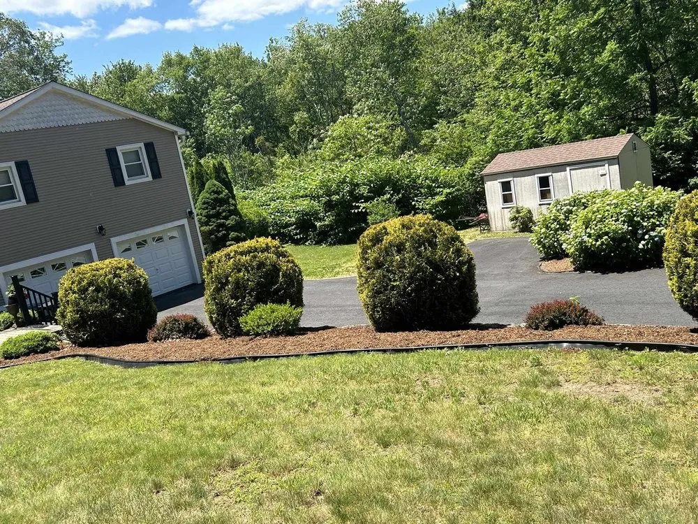 Local yard cleanup service in Middletown, CT - Steffman Landscaping