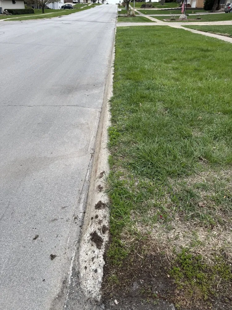 Local yard cleanup service in Earling, IA - Steinkuehler’s Edging