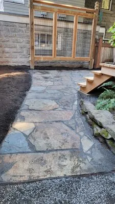 Stellar Grade Landscaping Logo