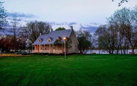 Reliable lawn mowing service in Humble, TX - Stellar Lawn Services