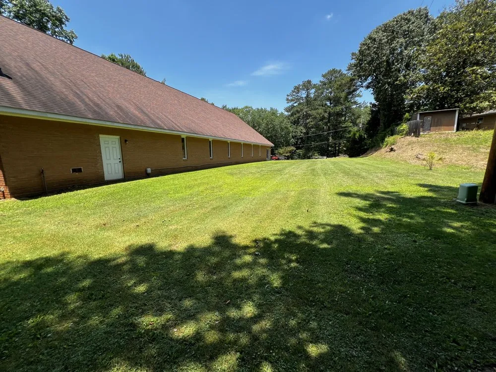 Expert lawn care service experts serving Dallas, GA - Stellar Yard Life