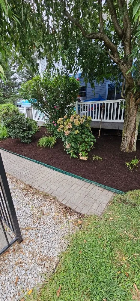 Expert landscape design in Erie, PA by Sten's Landscaping