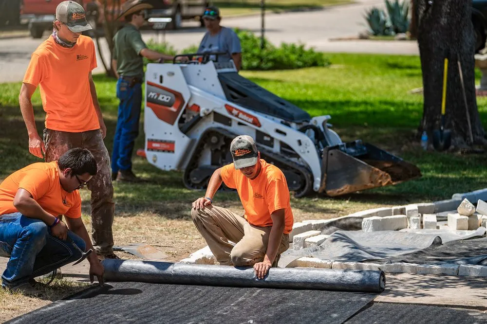 Affordable landscaping services experts serving Kerrville, TX - Stephen Prislovsky Landscapes & Lawns