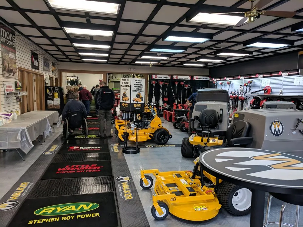 Expert lawn mowing service experts serving North smithfield, RI - Stephen Roy Power Equipment