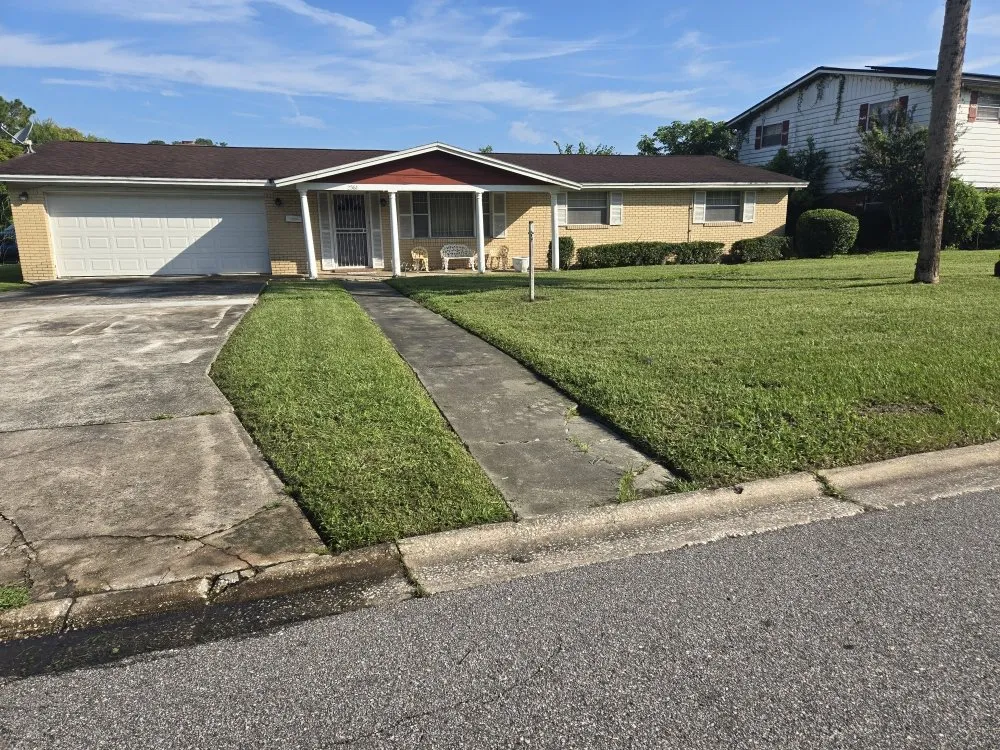 Expert yard maintenance in Jacksonville, FL by Stephens Lawn and More