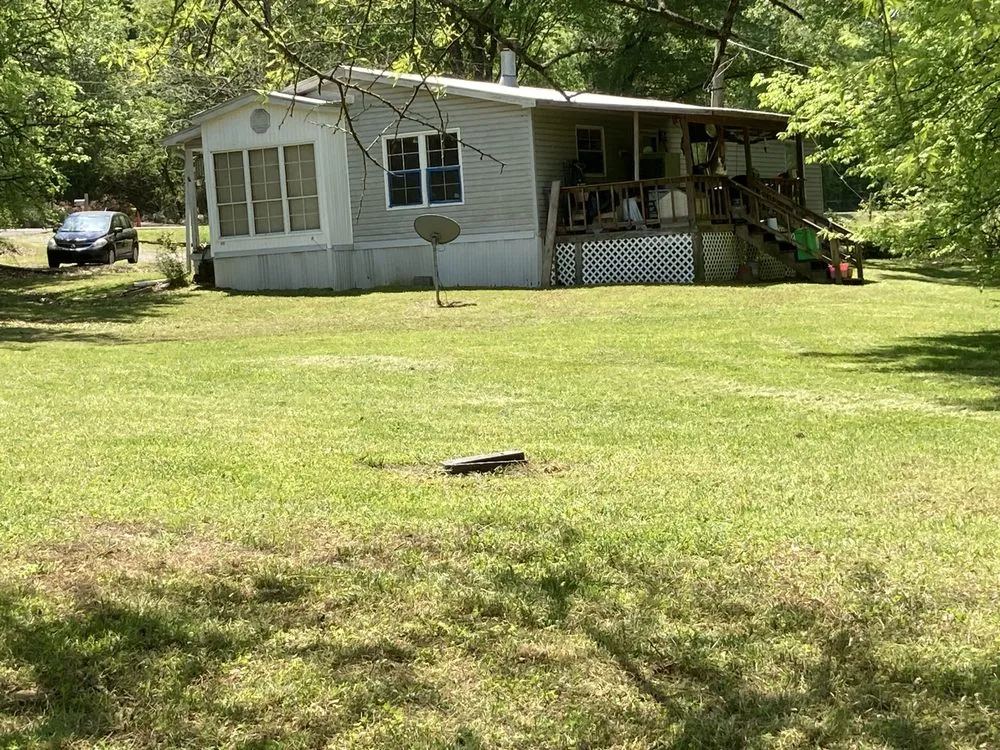 Custom yard cleanup service experts serving Albertville, AL - Stephens Lawn Care