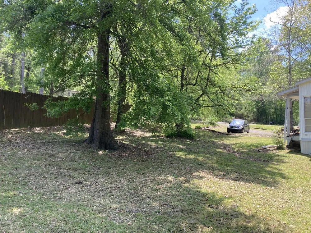 Custom yard cleanup service with custom design across Albertville, AL - Stephens Lawn Care