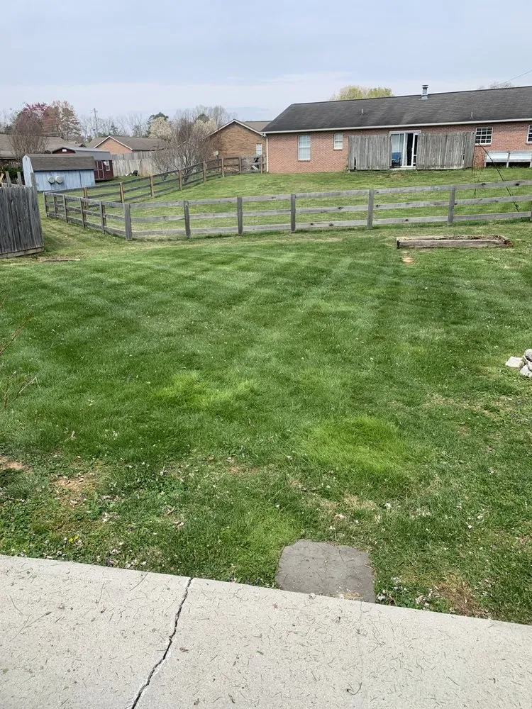 Custom lawn mowing service experts serving Corryton, TN - Stephen’s Lawn Care