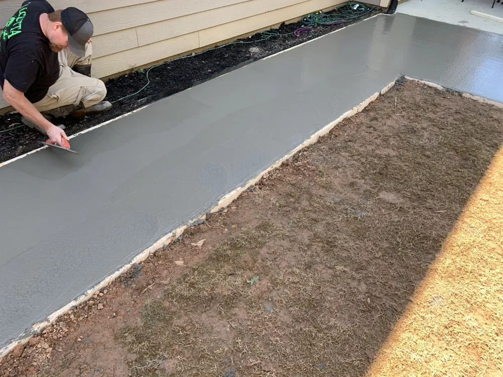 Professional garden landscaping experts serving Easley, SC - Stepp’s Lawn Care & Landscaping