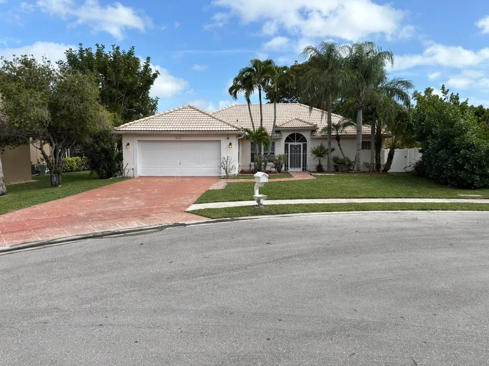 Trusted residential landscaping for year-round maintenance across Greenacres, FL - Stern Lawn Company