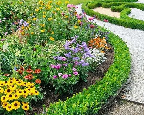 Custom outdoor landscaping in High Ridge, MO - Steve and Sons Lawncare & Landscaping