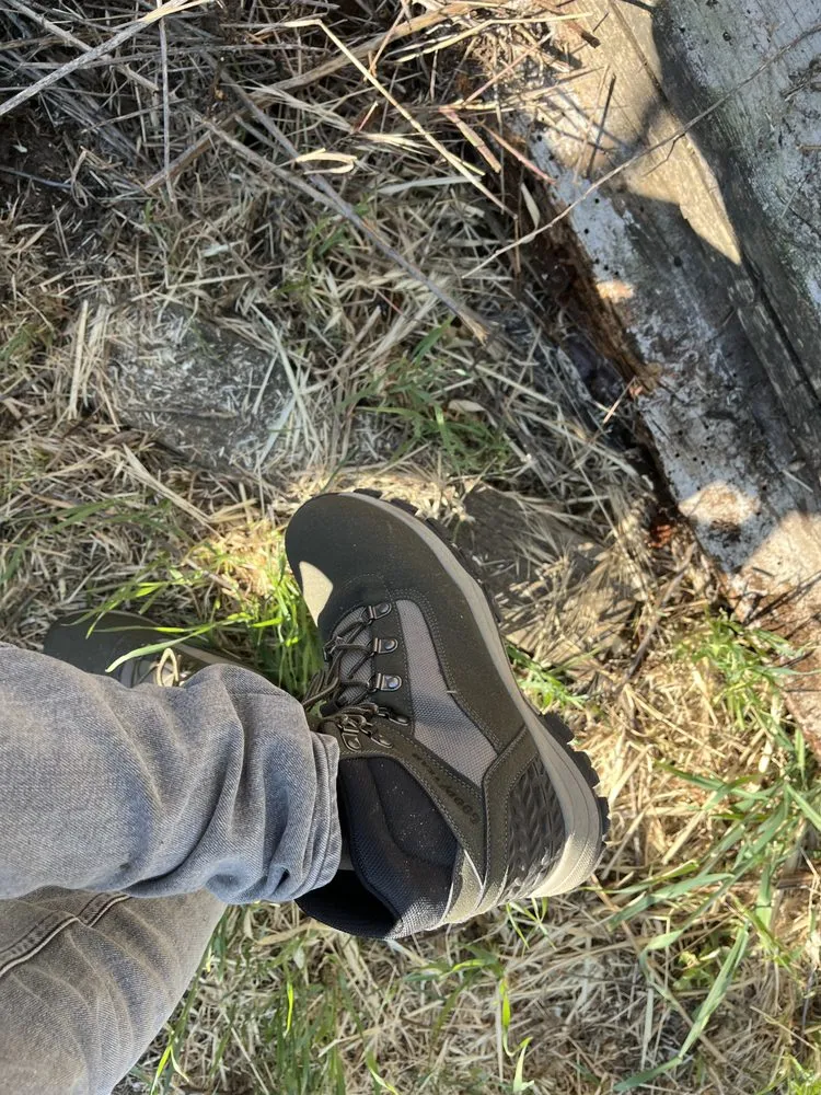 Top-rated residential landscaping in Central Point, OR by Steven Green