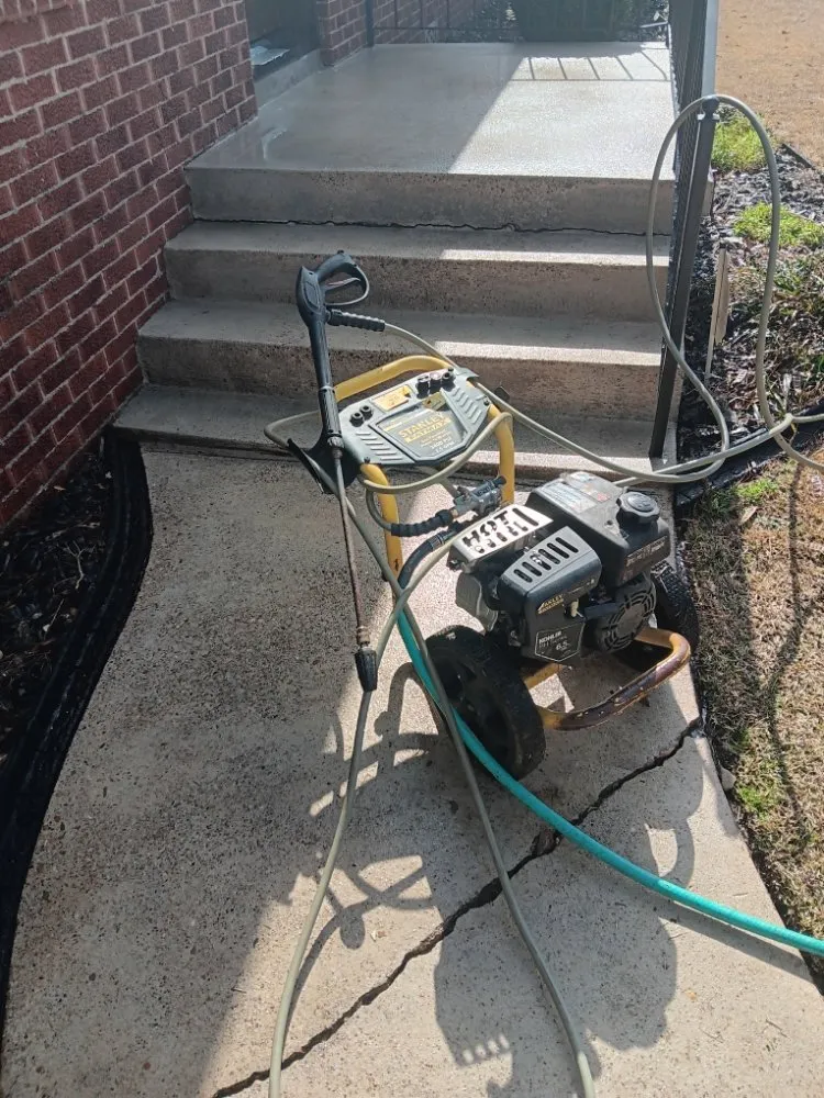 Professional lawn mowing service experts serving Homer, LA - Steven Land Lawn and Pressure Washing Services